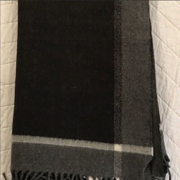 Nwt Ann Taylor border fringe shawl scarf - Picture 5 of 6